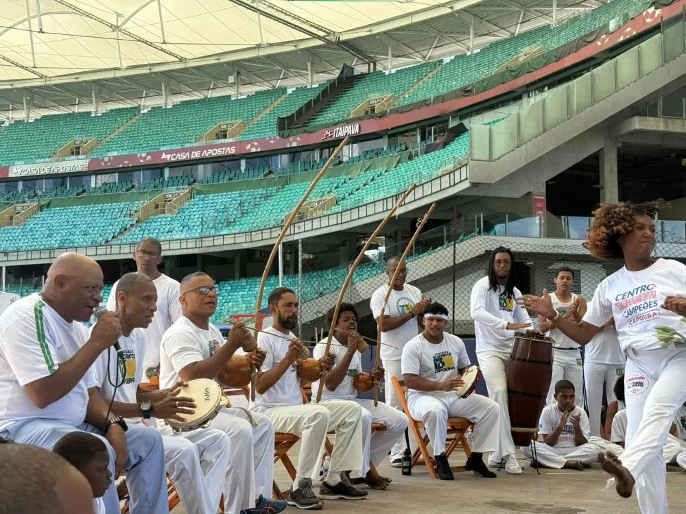 Arena Fonte Nova vira palco de batizado de Capoeira