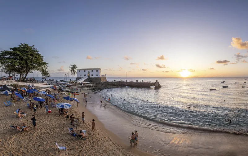 Porto da Barra, em Salvador: estado é o que mais recebeu turistas internacionais na Região Nordeste (Crédito: Embratur-Sebrae/Divulgação)