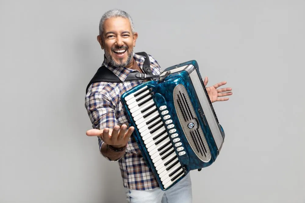 Forrozeiro Jó Miranda faz a abertura da Vila Junina no Boulevard Shopping