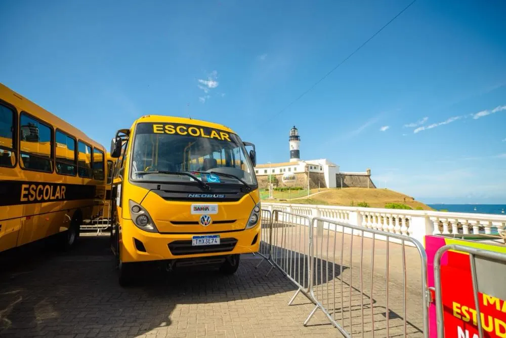 Camaçari recebe novos ônibus escolares. Foto: Carlos Márcio