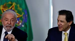 Aliados veem Lula irritado e apostam em Haddad para resolver crise na Petrobras